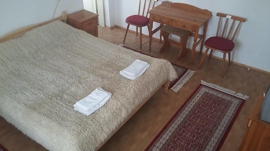 Guest Rooms Metaksinovi Chepelare Esterno foto