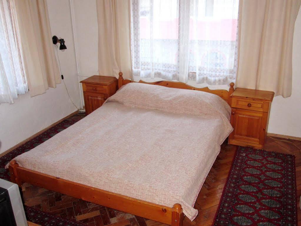 Guest Rooms Metaksinovi Chepelare Esterno foto